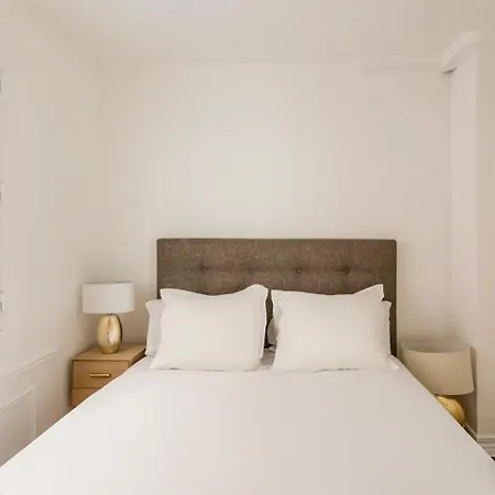 8p - 3br Le Marais Spacious - - Historic * Parigi